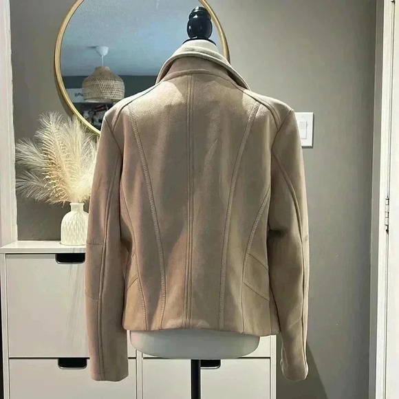 Le chateau Women’s faux suede jacket size S - Picture 3 of 7